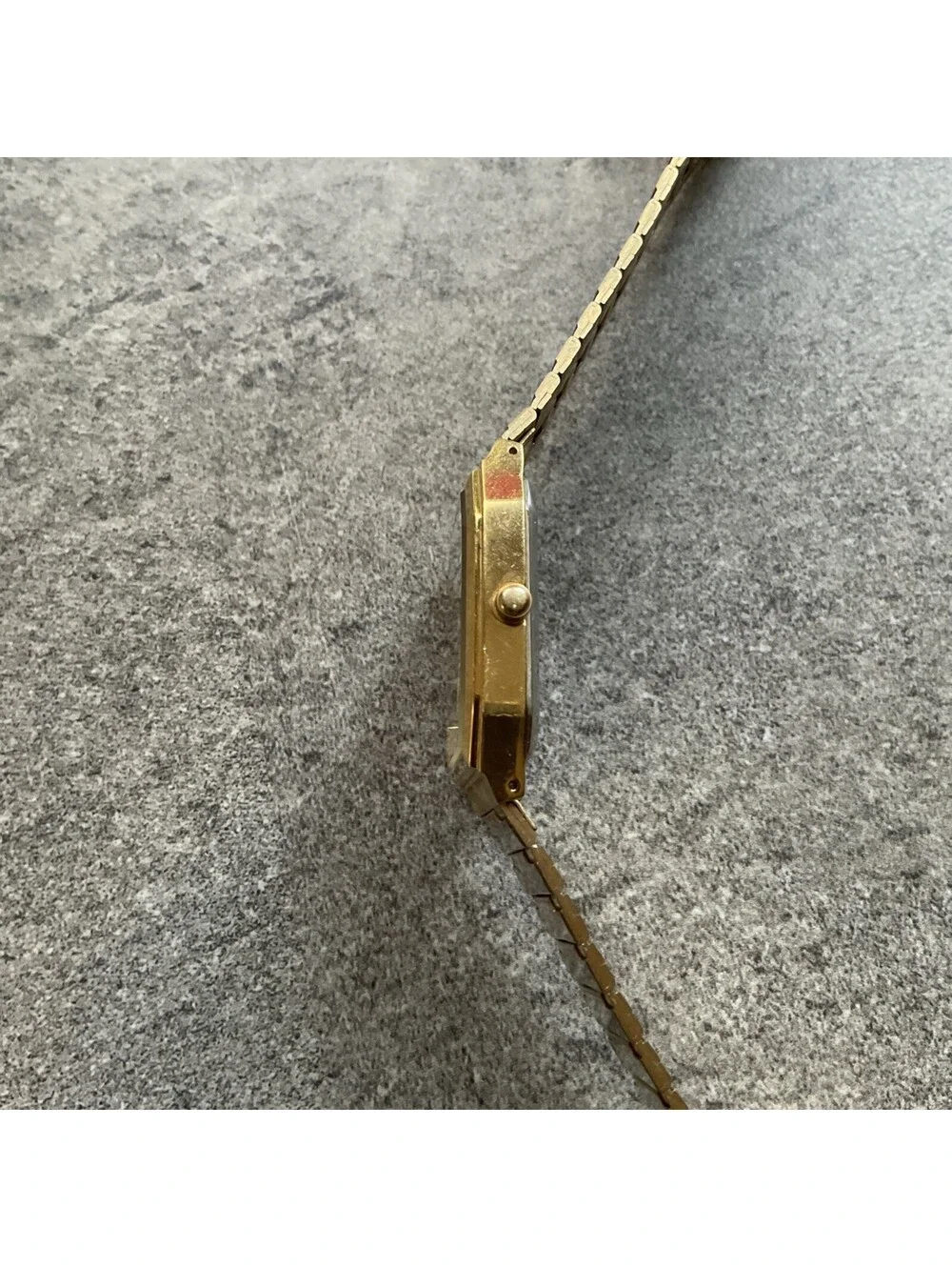 Vintage Pulsar Watch V533-5A70 28mm Gold Tone Rectangle Tank Day/Date Dial A5